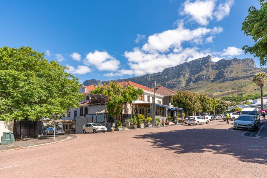 1 Bedroom Property for Sale in Gardens Western Cape